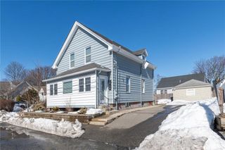 86 Woodward Avenue, East Providence, RI 02914