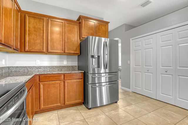 580 Easton Forest Circle SE, Palm Bay, FL 32909