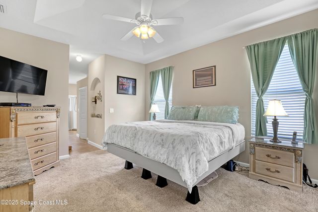 580 Easton Forest Circle SE, Palm Bay, FL 32909