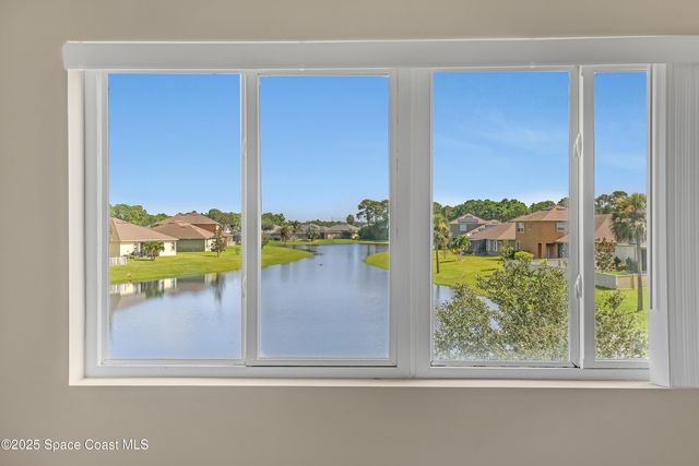 580 Easton Forest Circle SE, Palm Bay, FL 32909