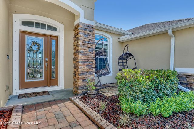 580 Easton Forest Circle SE, Palm Bay, FL 32909