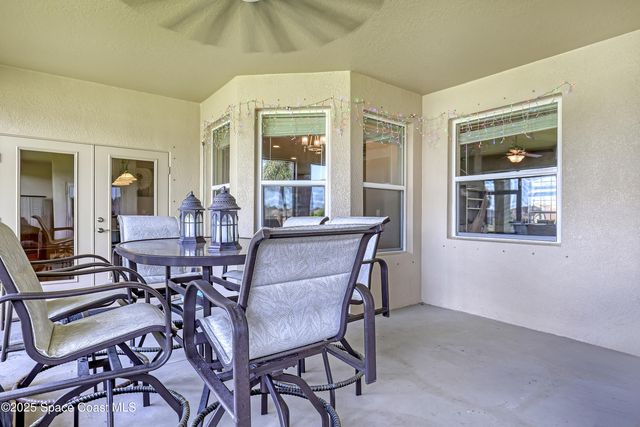 580 Easton Forest Circle SE, Palm Bay, FL 32909