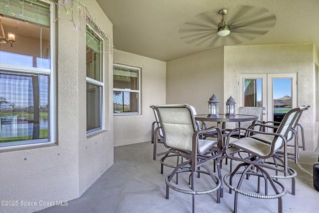 580 Easton Forest Circle SE, Palm Bay, FL 32909