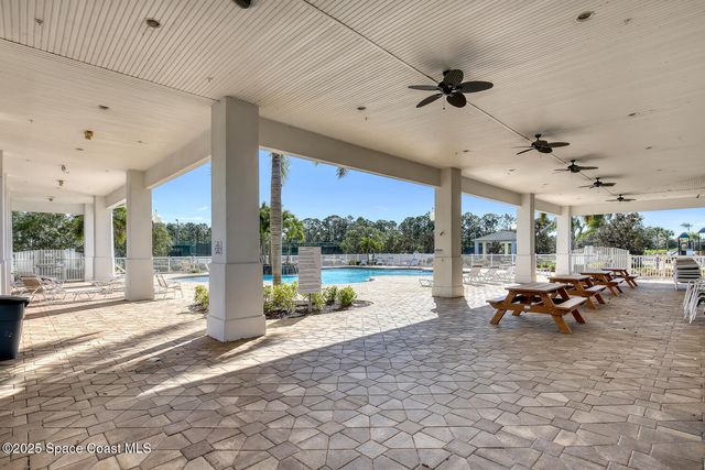 580 Easton Forest Circle SE, Palm Bay, FL 32909