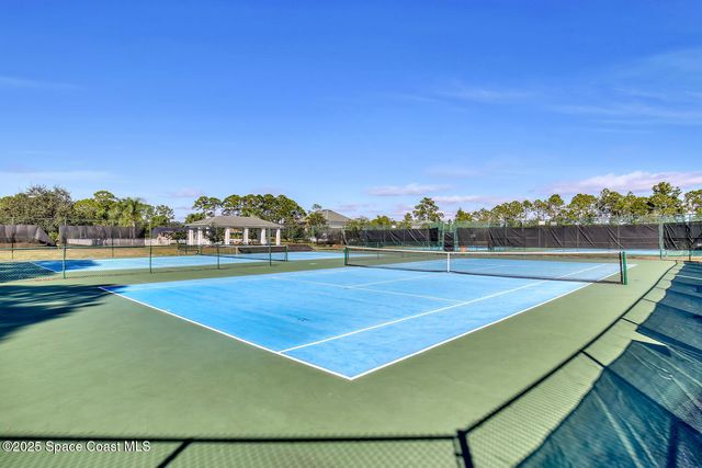 580 Easton Forest Circle SE, Palm Bay, FL 32909