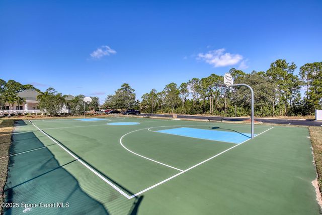 580 Easton Forest Circle SE, Palm Bay, FL 32909