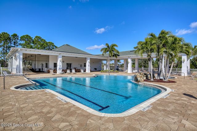 580 Easton Forest Circle SE, Palm Bay, FL 32909