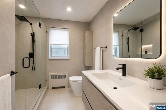 439 Bergen Boulevard, Palisades Park, NJ 07650