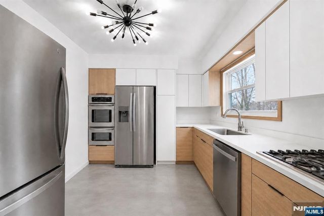 439 Bergen Boulevard, Palisades Park, NJ 07650