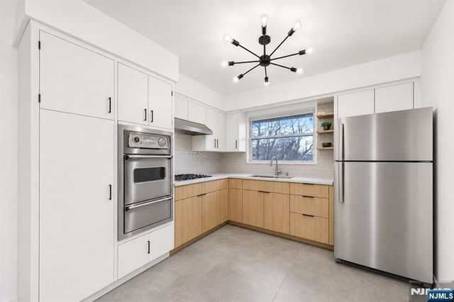 439 Bergen Boulevard, Palisades Park, NJ 07650