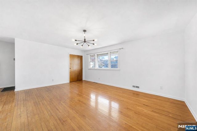 439 Bergen Boulevard, Palisades Park, NJ 07650