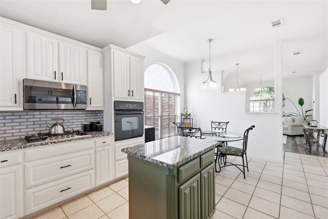 8360 Whippoorwill Drive, Fort Worth, TX 76123