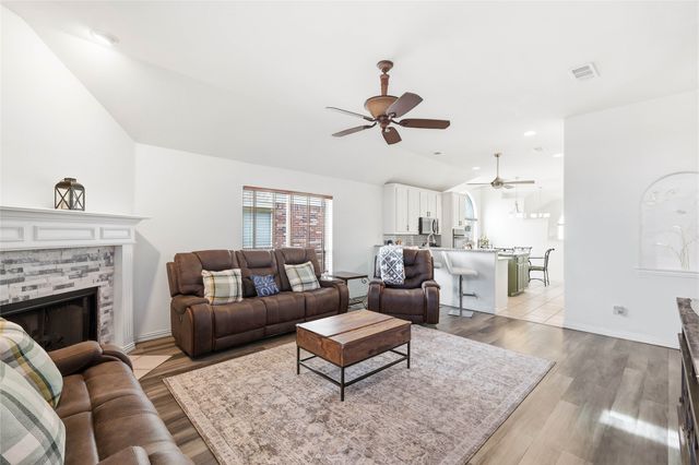 8360 Whippoorwill Drive, Fort Worth, TX 76123