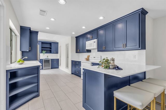 1600 Railhead Place, Carrollton, TX 75007