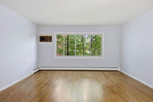 1363 Perry Street 2B, Des Plaines, IL 60016