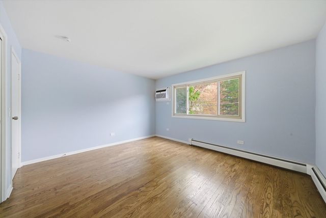 1363 Perry Street 2B, Des Plaines, IL 60016