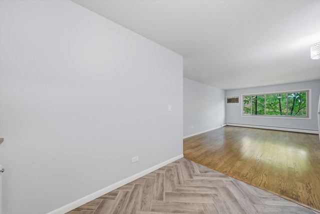 1363 Perry Street 2B, Des Plaines, IL 60016