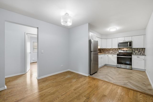 1363 Perry Street 2B, Des Plaines, IL 60016