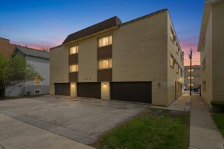 1363 Perry Street 2B, Des Plaines, IL 60016