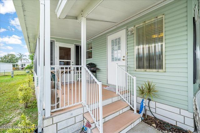 5447 Bannock Street, Micco, FL 32976