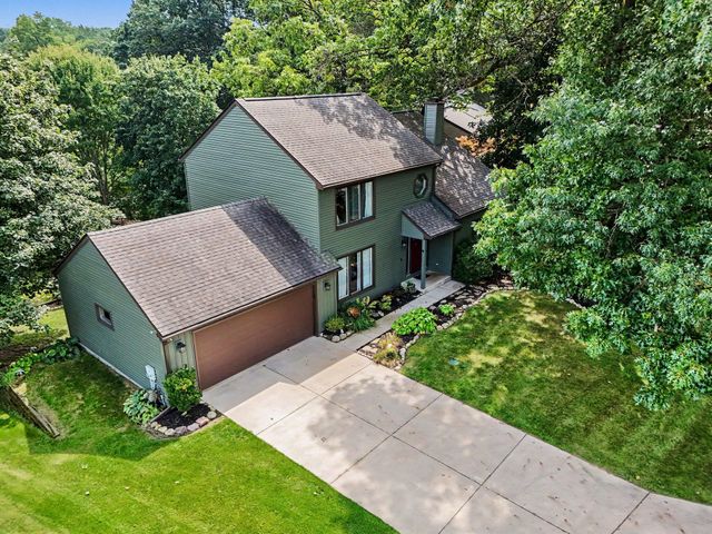 1244 Merry Brook Drive, Kalamazoo, MI 49048