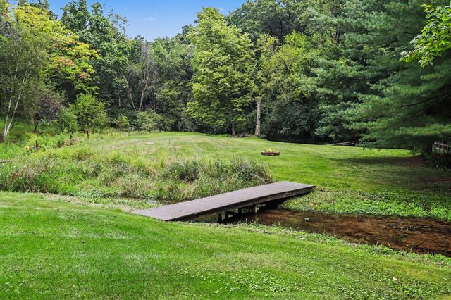 1244 Merry Brook Drive, Kalamazoo, MI 49048