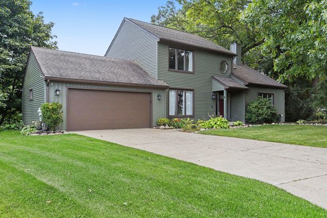 1244 Merry Brook Drive, Kalamazoo, MI 49048