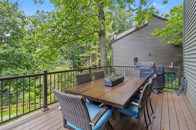 1244 Merry Brook Drive, Kalamazoo, MI 49048