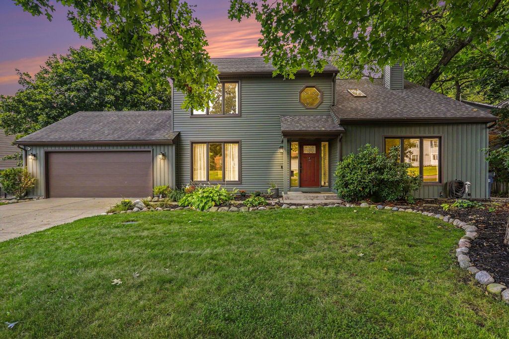 1244 Merry Brook Drive, Kalamazoo, MI 49048