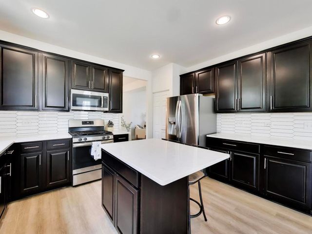 1627 Powderhorn Drive, Volo, IL 60020