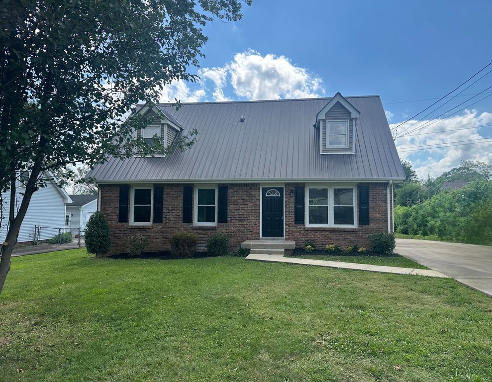 408 Helton Dr, Clarksville, TN 37042