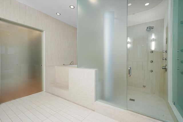 861 N LaSalle Street, Chicago, IL 60610
