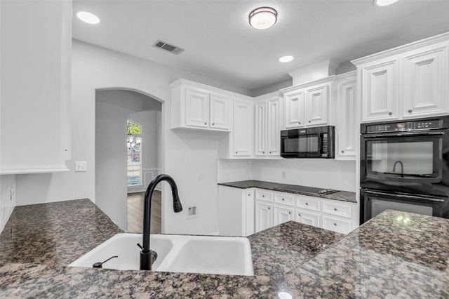 3002 Pine Chase Drive, Montgomery, TX 77356