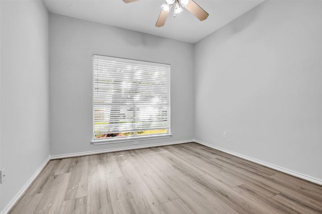 3002 Pine Chase Drive, Montgomery, TX 77356