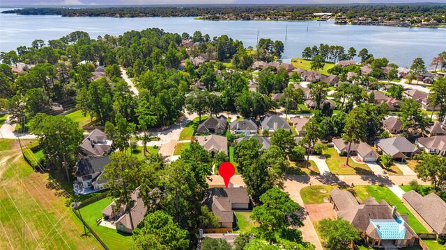 3002 Pine Chase Drive, Montgomery, TX 77356
