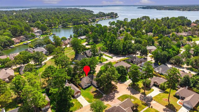 3002 Pine Chase Drive, Montgomery, TX 77356