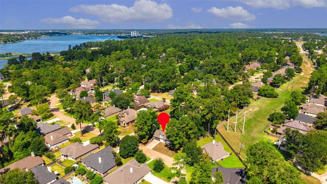 3002 Pine Chase Drive, Montgomery, TX 77356