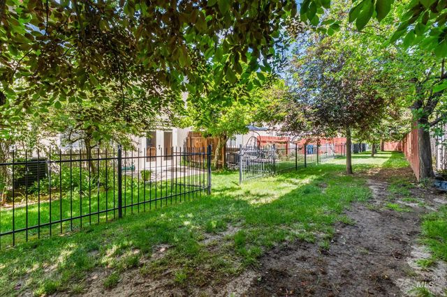 5233 W Morris Hill Rd, Boise, ID 83705