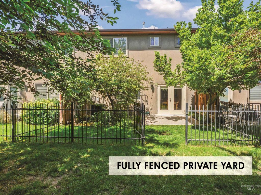 5233 W Morris Hill Rd, Boise, ID 83705