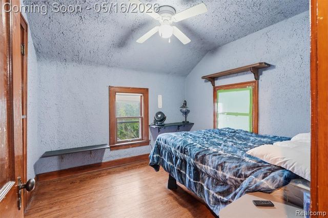 221 Bondie Street, Wyandotte, MI 48192