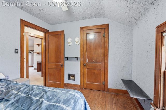 221 Bondie Street, Wyandotte, MI 48192