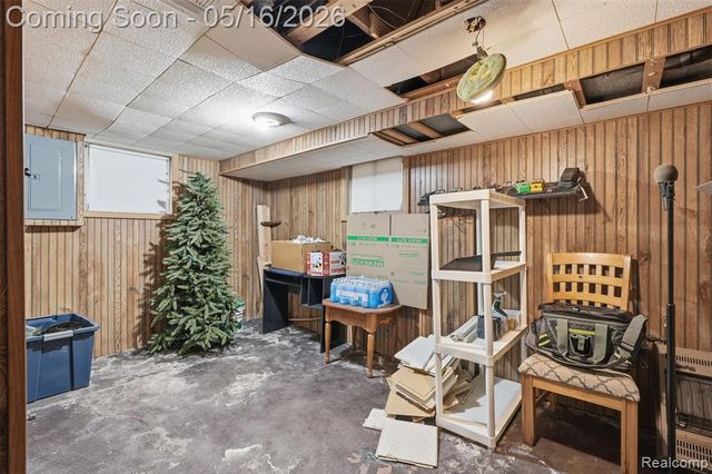 221 Bondie Street, Wyandotte, MI 48192