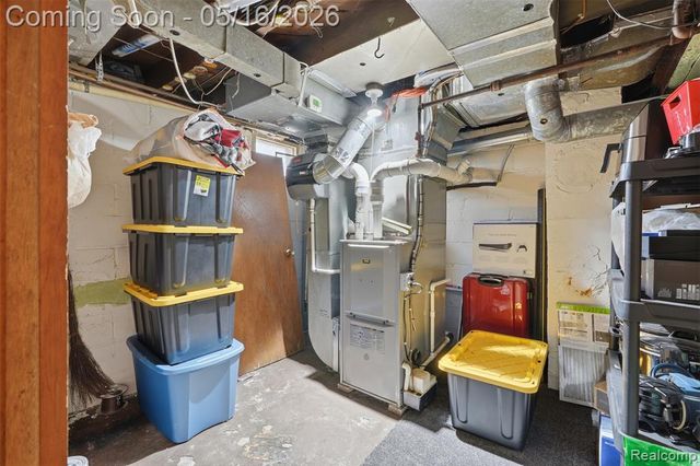 221 Bondie Street, Wyandotte, MI 48192