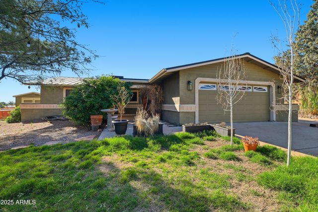821 E BOW MAKER Trail, Cottonwood, AZ 86326