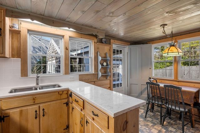 149 Pine Grove Rd, Yarmouth, MA 02664