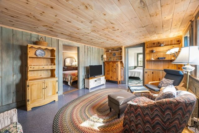 149 Pine Grove Rd, Yarmouth, MA 02664