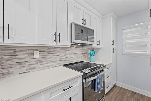 292 Banyan BLVD # 292, Naples, FL 34102