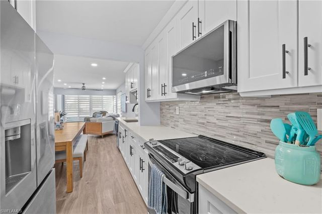 292 Banyan BLVD # 292, Naples, FL 34102