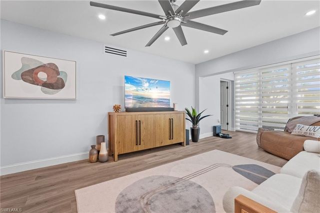 292 Banyan BLVD # 292, Naples, FL 34102