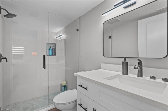 292 Banyan BLVD # 292, Naples, FL 34102